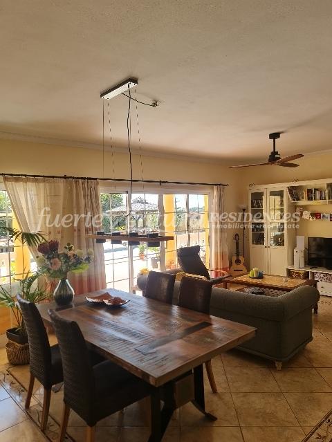 Living room / dinning room